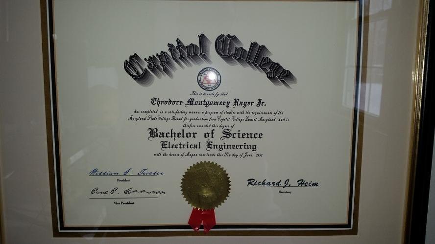 Bachelor of Science — Electrical Engineering certificate or award photograph